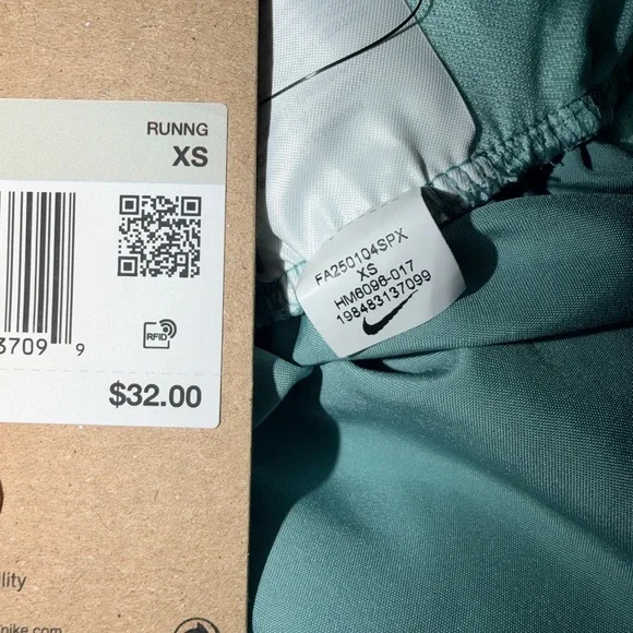 Women's Nike Tempo Dri-FIT Mid-Rise 3-in. Running Shorts XS - Picture 9 of 10